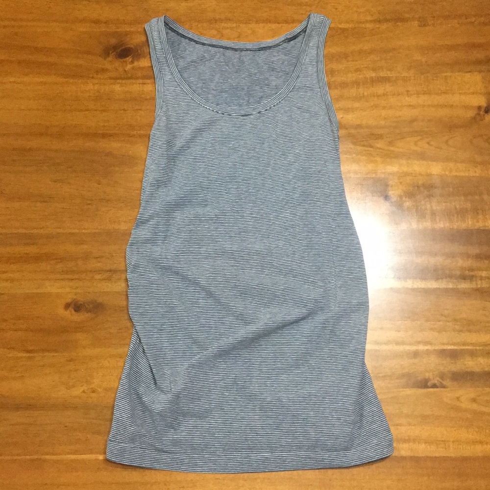NWOT Gap Maternity Tank Top